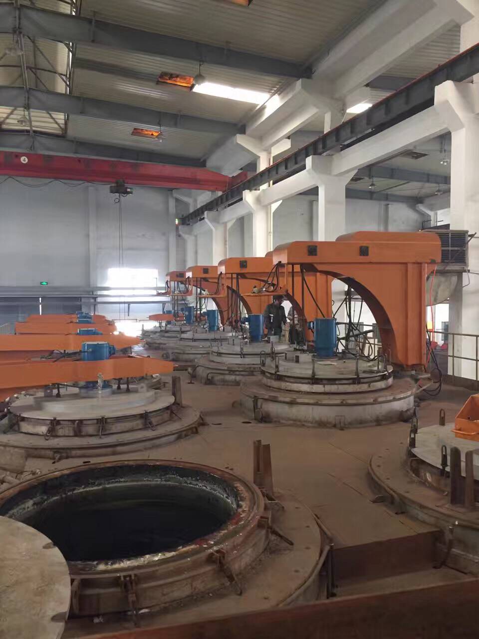 Arm-type Vacuum Annealing Furnace.jpg